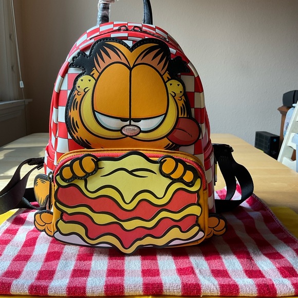 🍕🎒🍕 LOUNGEFLY LASAGNA GARRFIELD BACKPACK 🍕🎒🍕 NWT 🍕 - Picture 3 of 16